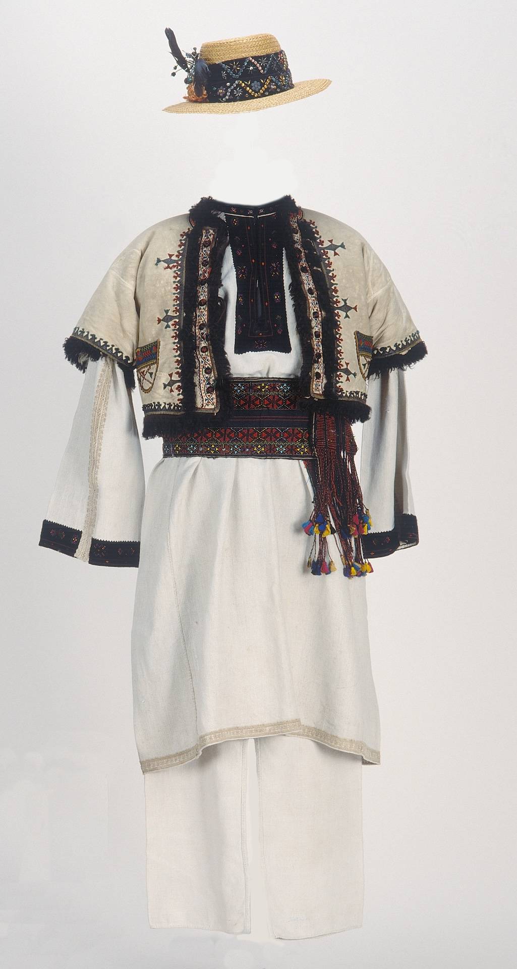 Чоловічий святковий одяг. Тернопільська обл.