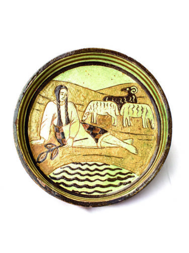 О. Саєнко (1899–1985). Таріль Дівчина пасе вівці